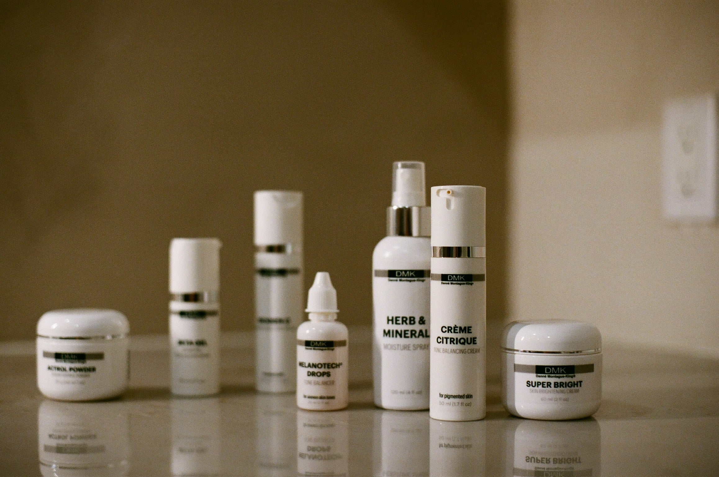 Best Custom Facial in Newport Beach: Personalized Skin Care at Skin Junkies Studio