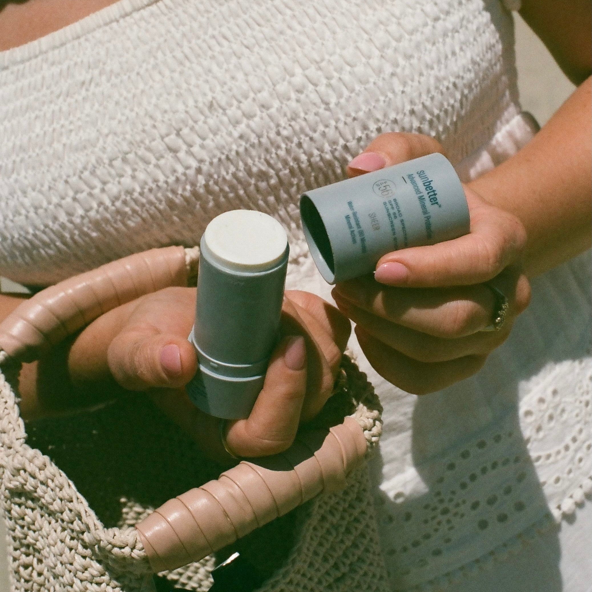 How to Avoid Wrinkles and Aging Skin: Sunscreen, Healthy Habits, and Pro Treatments That Truly Work